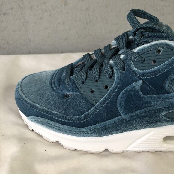 Nike Air Max 90 PRM Shoes Womens Size 7 Velvet Ash Green Sneaker DO2194-001 - Picture 16 of 16